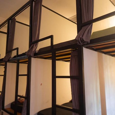 Sunshot Hostel Легиан Экстерьер фото