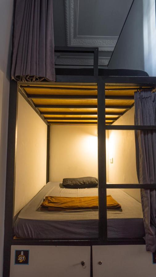 Sunshot Hostel Легиан Экстерьер фото